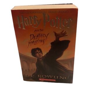 Harry Potter Dealthy Hallows Year 7 Book